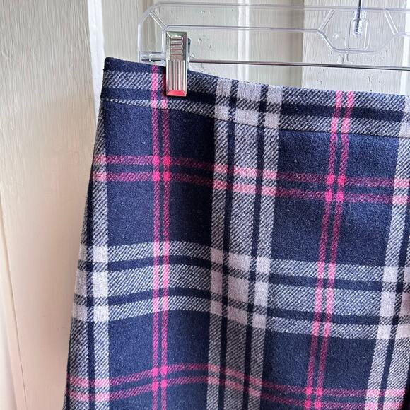 J Crew Plaid Ruffle Front Mini Skirt in Double Serge Wool - Picture 3 of 8